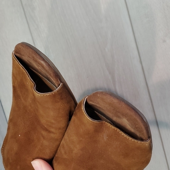 Lucky Brand "Like New" Noomrie Slide Suede Heeled  Sandals shoes sz 7M - Picture 5 of 13